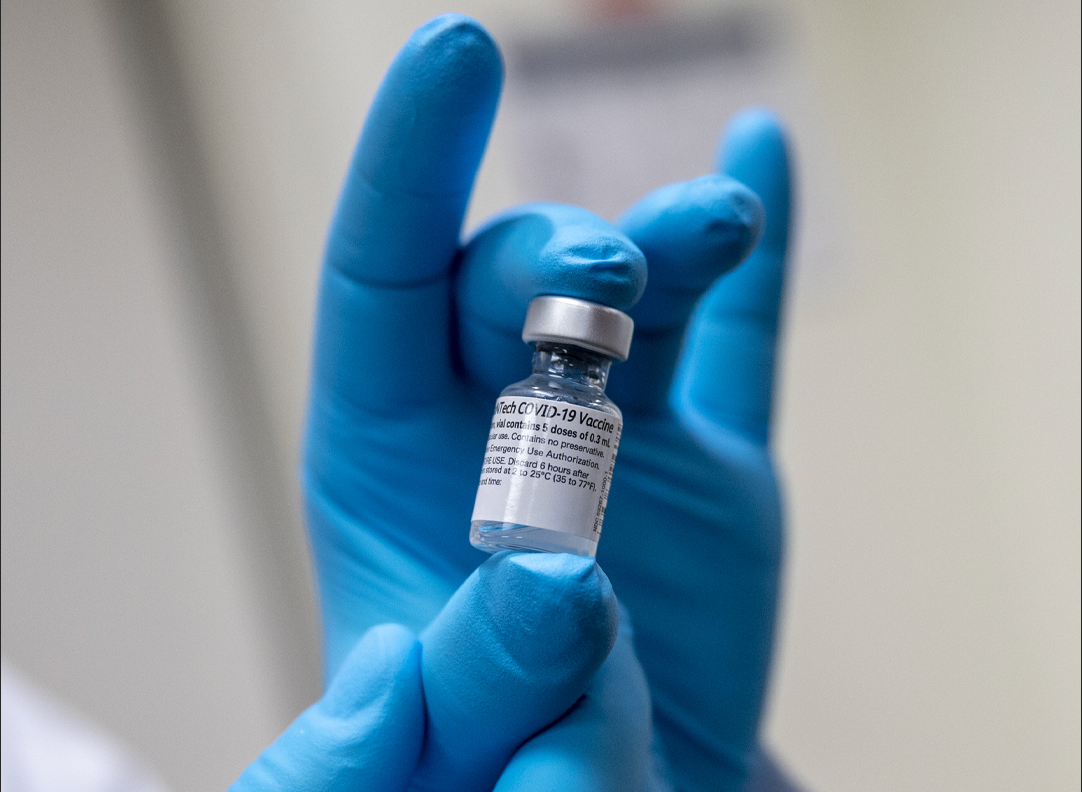 Triple-Vaxxed Cardiologist Transmits Omicron Variant to Another Triple-Vaxxed Cardiologist